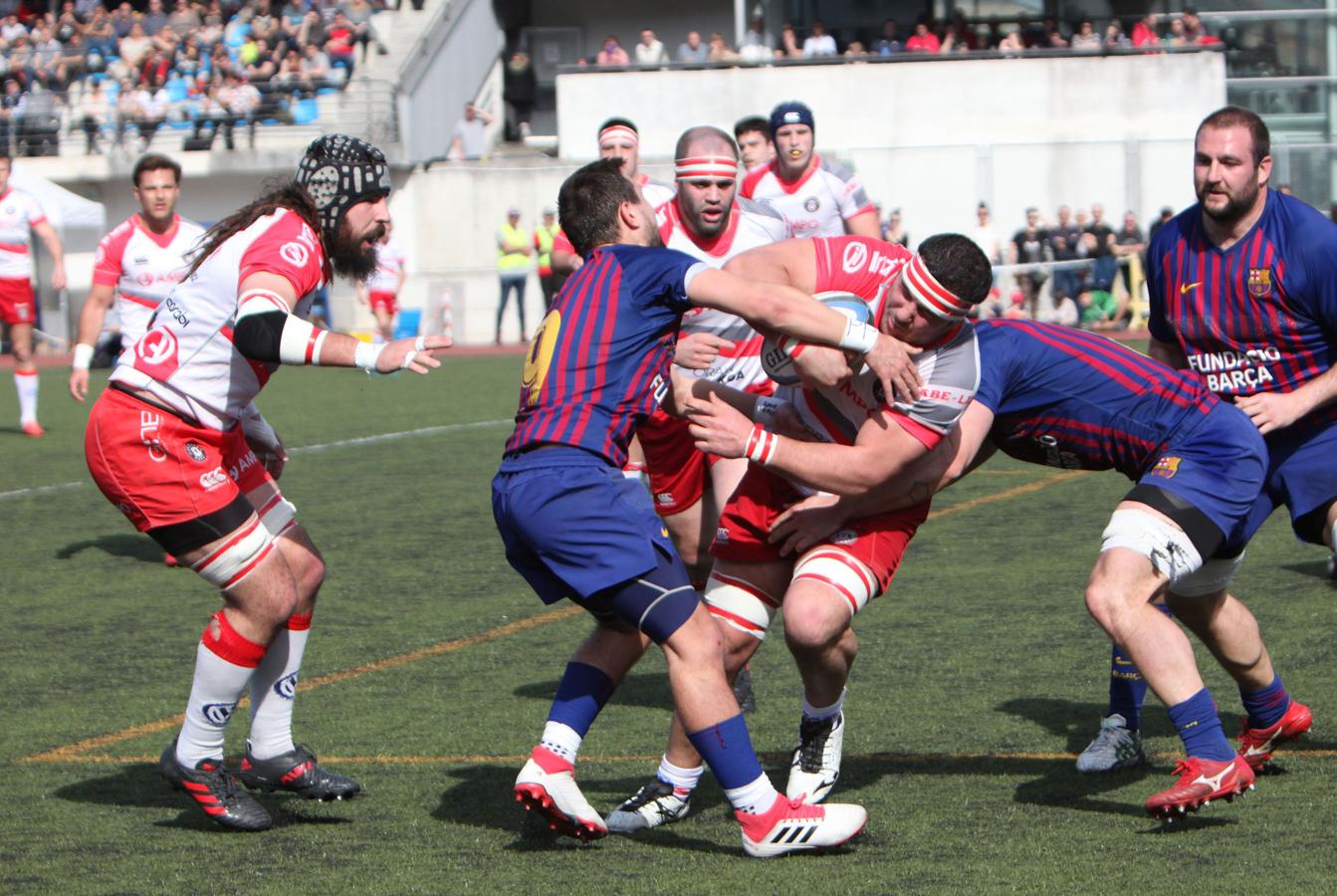 Ampo Ordizia logra una importante victoria en Altamira, 40-13, ante el Barça Rugbi y da un paso de gigante para asegurarse el play off por el título. Los ordiziarras se mostraron superiores y al final de la primera parte habían decidido ya el marcador con un contundente 26-6.