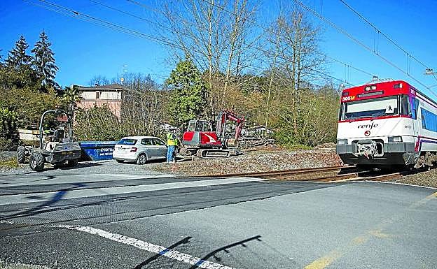 El paso a nivel de Ergobia se suprimirá en mayo. Se habilitará un paso superior
