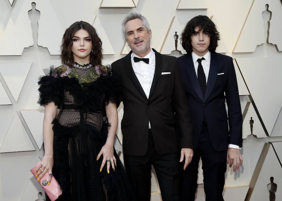 Alfonso Cuaron junto a su hija Tess Bu y su hijo Olmo Teodoro.