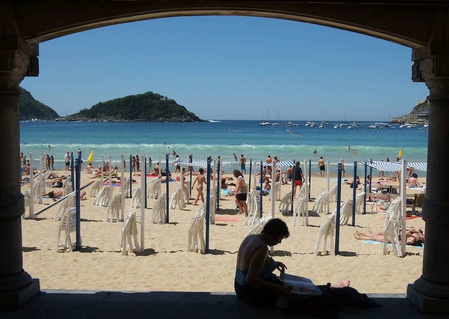Los viajeros de TripAdvisor coronan por cuarto año consecutivo a la playa de La Concha como la mejor de Europa y la aúpan a la cuarta posición del ránking mundial