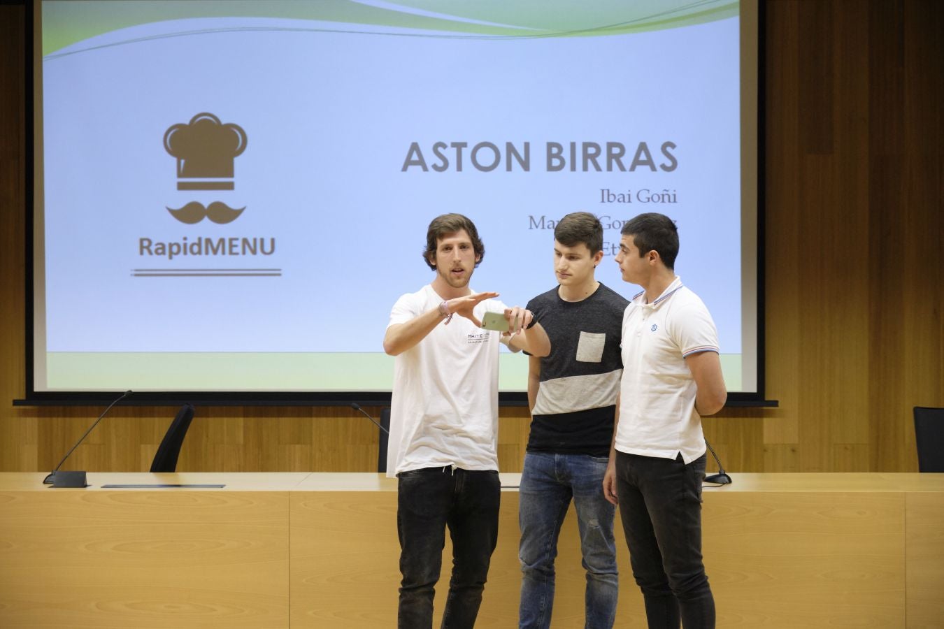 El emprendimiento tiene futuro en Gipuzkoa. Es la principal conclusión que se puede extraer de la séptima edición de STARTinnova, el programa pedagógico impulsado por diariovasco.com y que este curso ha contado con la participación de más de 3.000 alumnos unos 200 centros escolares en Euskadi, Asturias, Valencia, La Rioja, Castilla y León y Madrid.