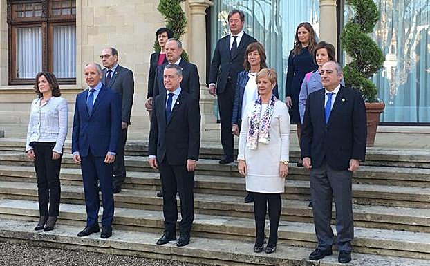 Las consejeras del Gobierno Vasco, excepto Tapia, vacían su agenda pública del día 8 de marzo, día internacional de la mujer