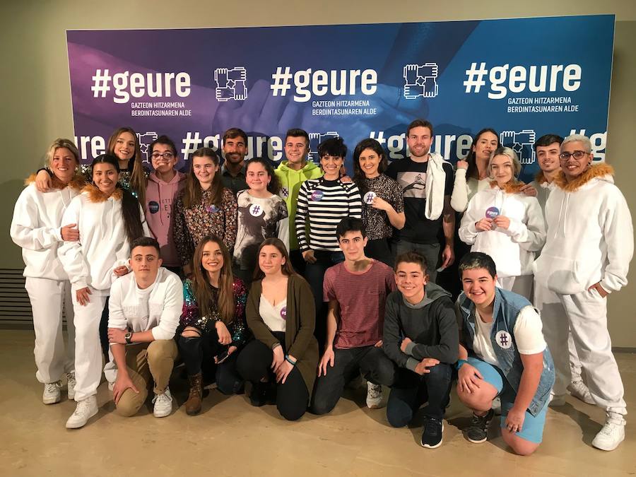 Fue un sábado diferente con decenas de influencers haciendo las delicias de los jóvenes