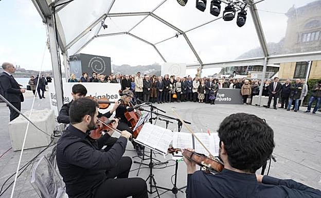 Galería. Acto en San Sebastián. 