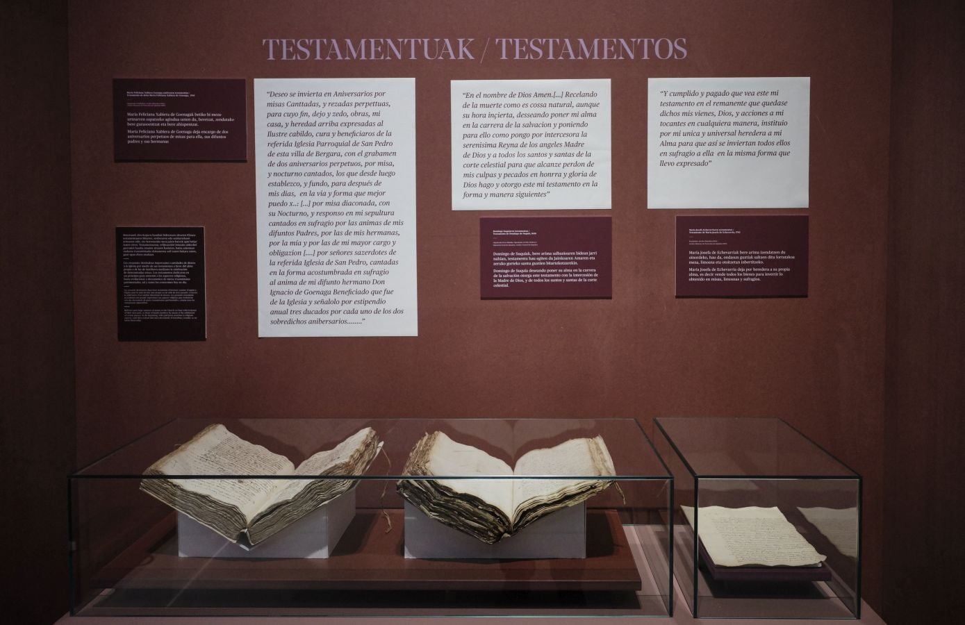 Una exposción que desde este martes se puede ver en el museo donostiarra de San Telmo, un completo recorrido por el capítulo final de la vida y todo lo que gira a su alrededor. La muestra, que permanecerá abierta hasta finales del mes de mayo, repasa las diferentes caras de la muerte.