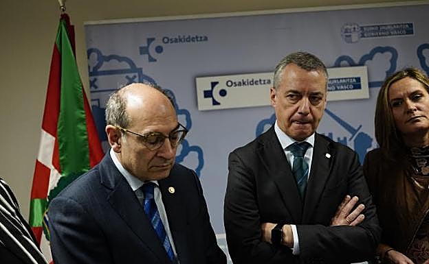 Jon Darpón e Iñigo Urkullu, el pasado 25 de febrero en el ambulatorio de Retuerto.