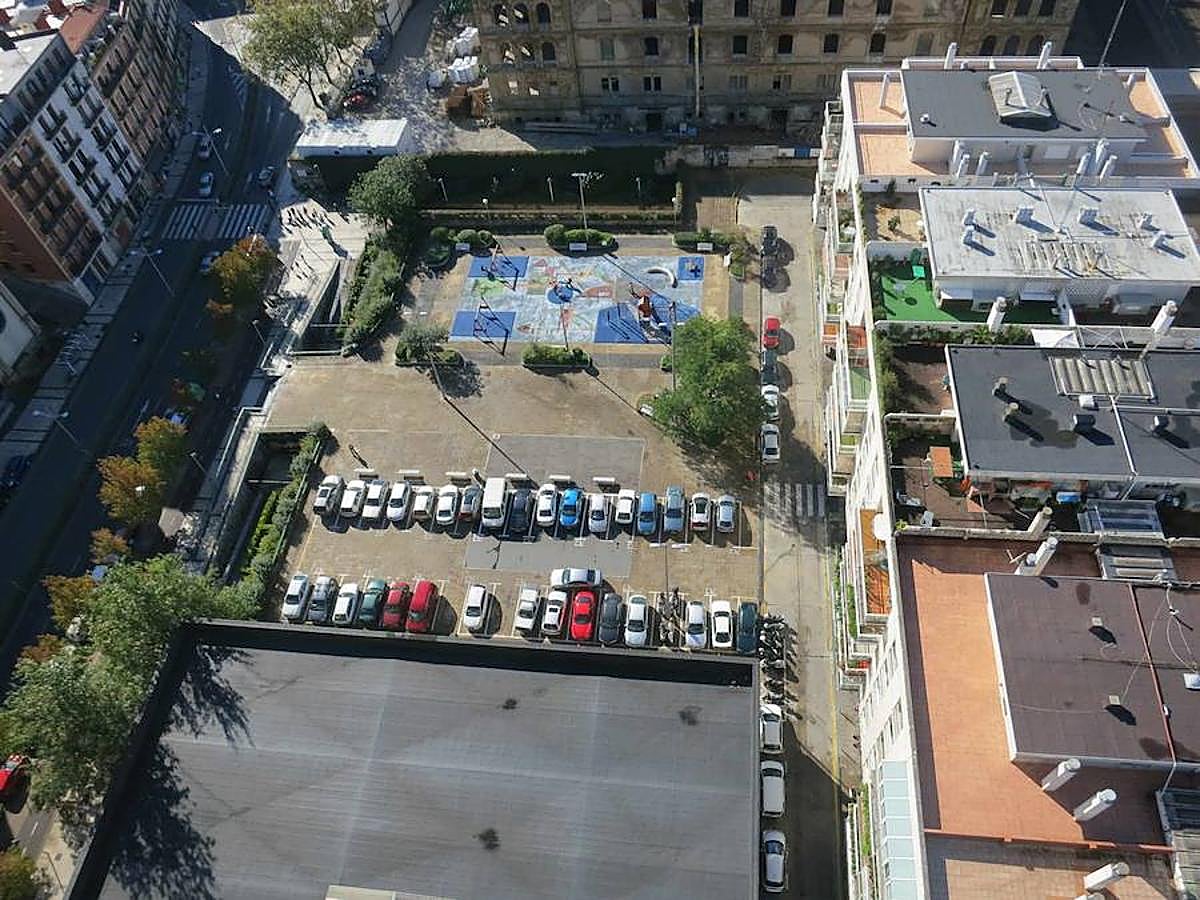 El emblemático edificio donostiarra cuenta con una altura de 76 metros y es el segundo más alto de Gipuzkoa