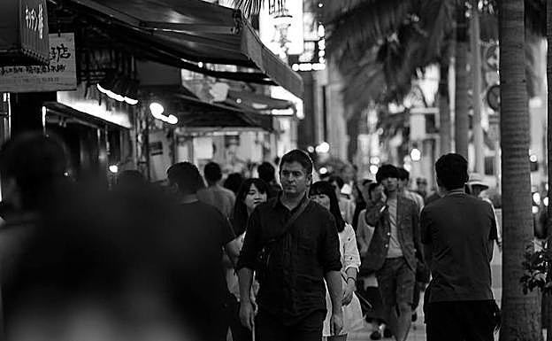 Mikel Urdangarin en Okinawa (Japón), donde ofreció conciertos con artistas locales.