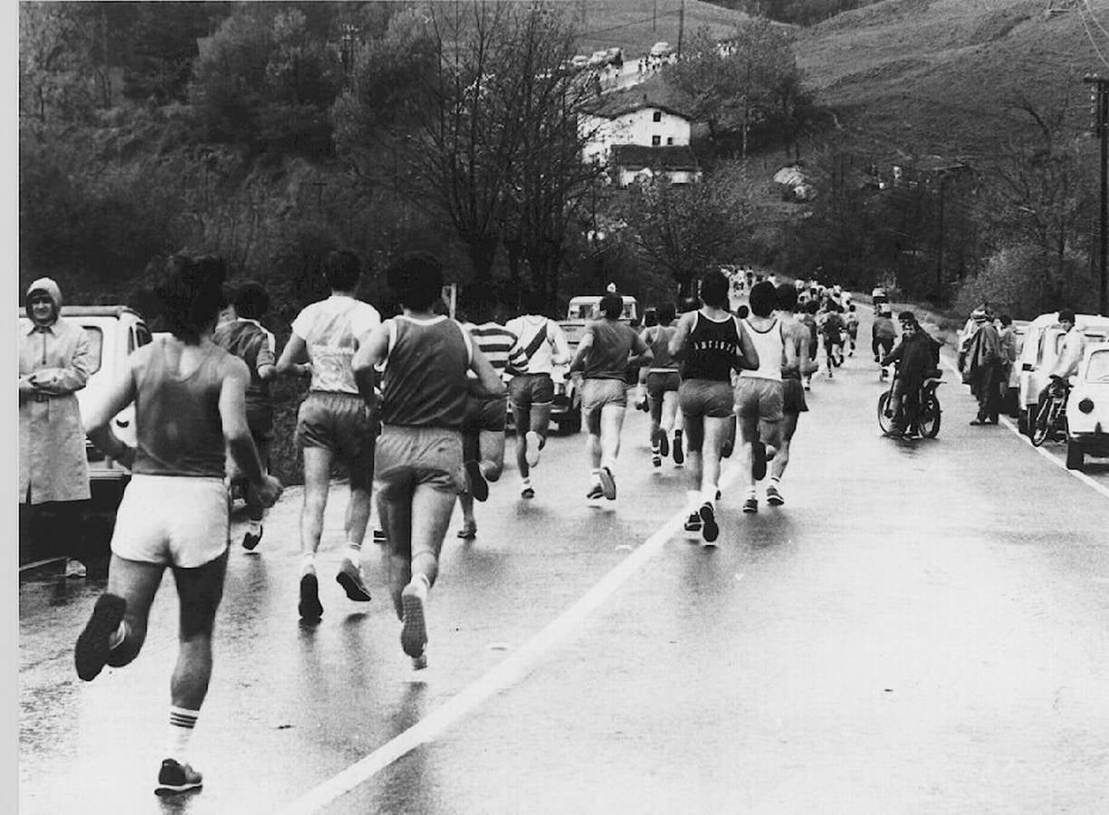 El 30 de marzo del año 1919, la Behobia-San Sebastián se disputó por primera vez. Desde entonces, la carrera ha tenido 54 ediciones en tres etapas diferentes.