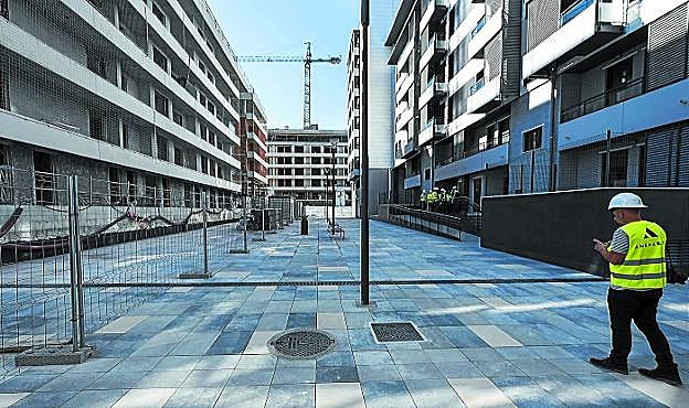 El desarrollo del nuevo Txomin Enea ha impulsado la construcción de viviendas en los últimos años. 