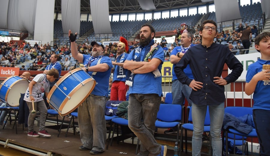 Illunbe es el escenario donde se miden estos dos equipos situados en la parte baja de la tabla. 