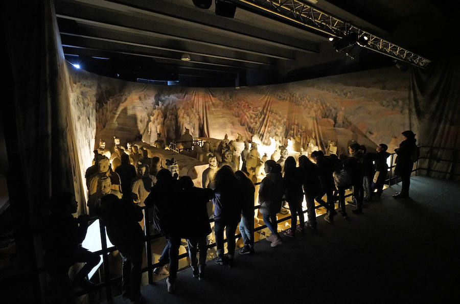 Un total de 530 escolares han visitado en Pasaia la exposición de los guerreros de Xian hasta la fecha.