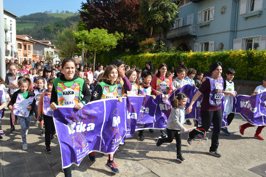 Mutrikutik goizeko 6ak aldera sartu ondoren, kostaldean zehar ibiliko da 21. Korrikaren lekukoa eskuz esku. Arratsaldean helduko da Donostiara eta bertan 42 kilometro egingo ditu auzo ezberdinetan. 