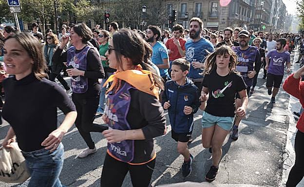 Donostia zeharkatu du Korrikak arratsaldean.