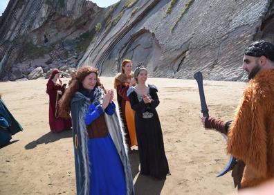 Imagen secundaria 1 - El trono de hierro se forja en Zumaia