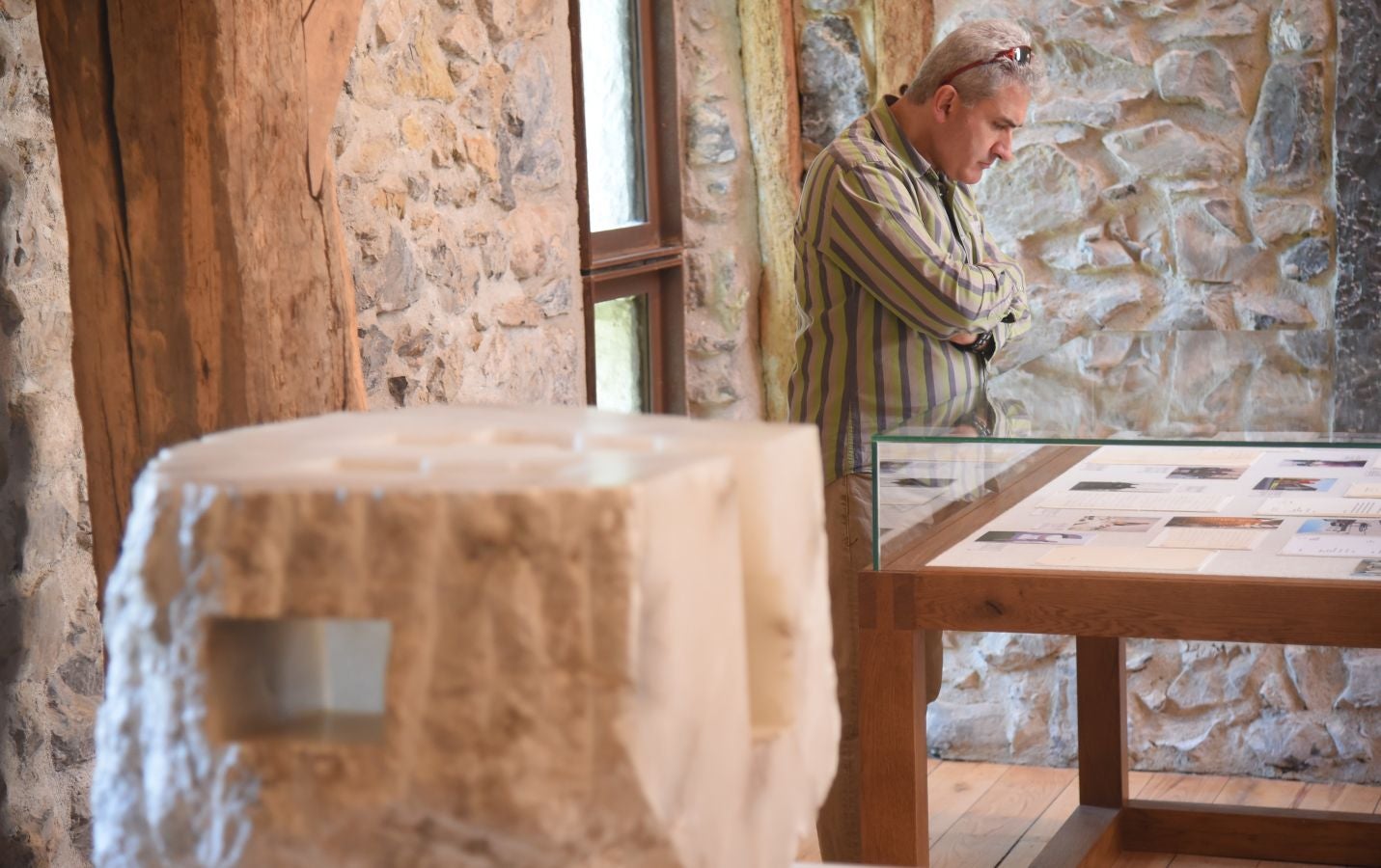 Los primeros visitantes han pasado por el nuevo Chillida Leku y han podido disfrutar, con el mejor tiempo posible, del Museo guipuzcoano.
