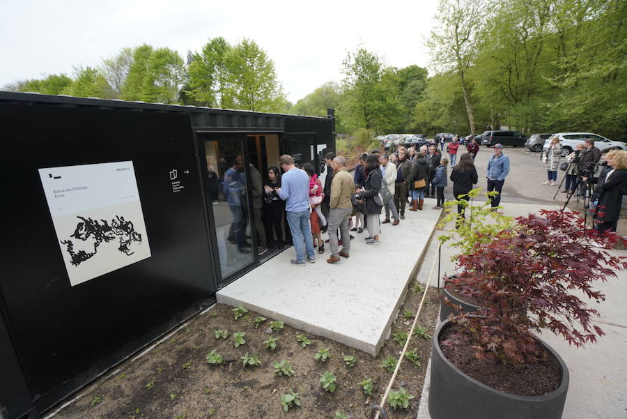 Un goteo incesante de visitantes vuelve a dar vida a Chillida Leku en la  apertura oficial al público  este miércoles