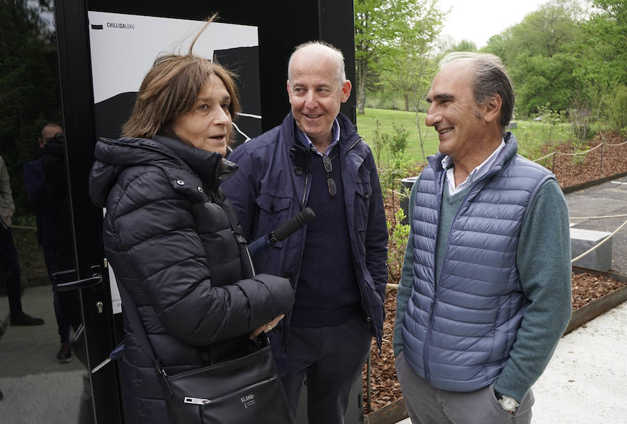 Un goteo incesante de visitantes vuelve a dar vida a Chillida Leku en la aapertura oficial al público este miércoles