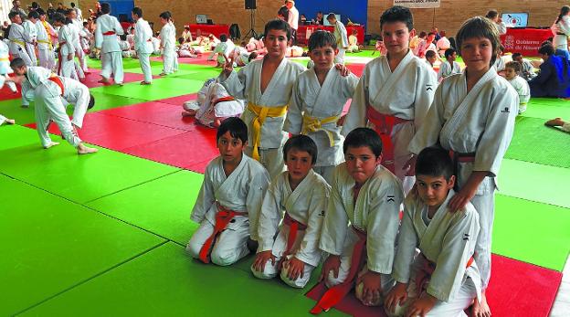 Judokas del Erreka que participaron en los Juegos Deportivos. 