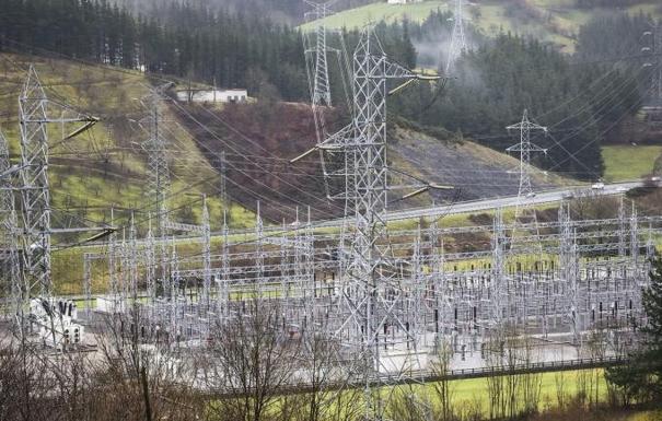 Subestación de Itsaso, a donde llegará el nuevo tendido que enlazará en Bizkaia con el cable submarino de conexión con Francia.