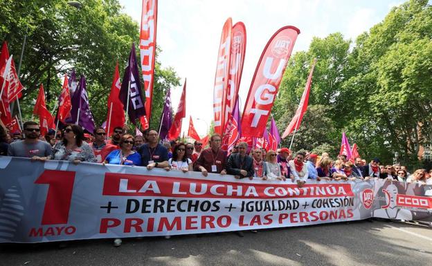 Los secretarios generales de UGT y CCOO, Pepe Álvarez y Unai Sordo, respectivamente, encabezan la manifestación central del Primero de Mayo.