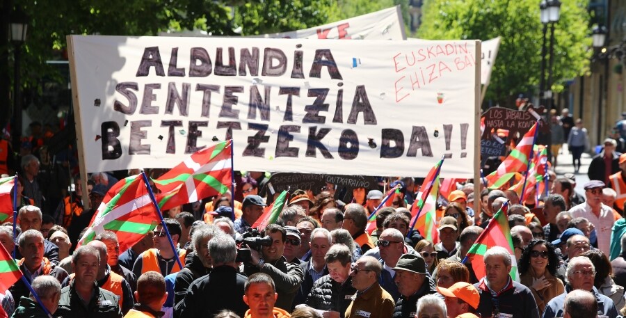 Los cazadores llevan dos meses de huelga en los que se calcula que han dejado de capturar 500 ejemplares