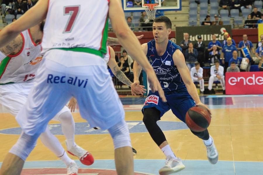El GBC-Delteco ha perdido 77-87 ante el Baskonia en casa.
