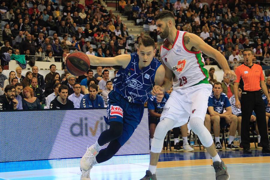 El GBC-Delteco ha perdido 77-87 ante el Baskonia en casa.