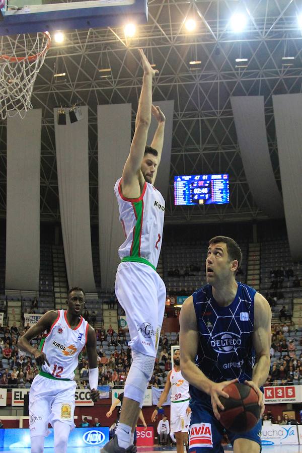 El GBC-Delteco ha perdido 77-87 ante el Baskonia en casa.