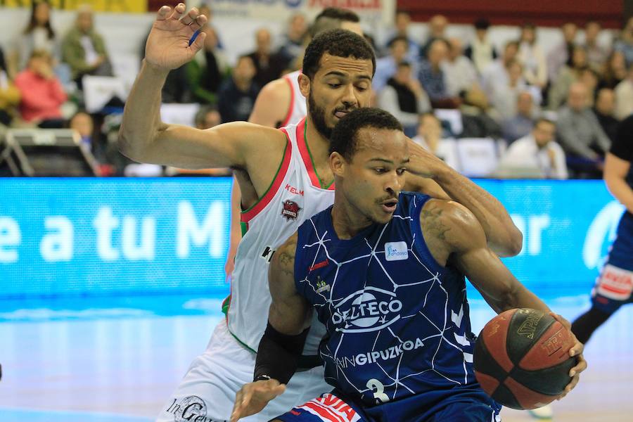 El GBC-Delteco ha perdido 77-87 ante el Baskonia en casa.