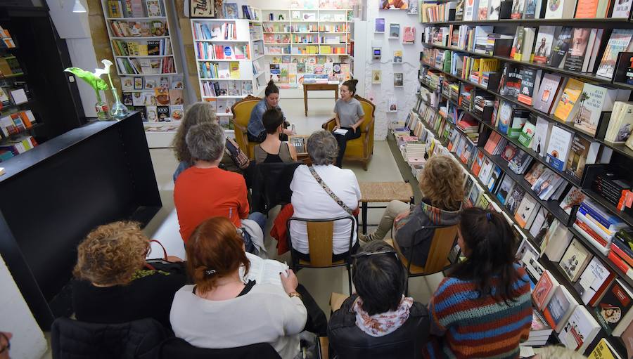 Literaturaren udaberriko plaza bilakatu du, beste behin, Literaturiak gipuzkoar kostaldeko udalerria. 'Maskara' du aurten ardatz jaialdiak, eta kontzeptu horri lotutako 'Zu naiz, ni zara', da leloa; Anjel Lertxundi omendu dute 'Otto Pette' eleberriaren 25. urteurrena ospatzeko. 