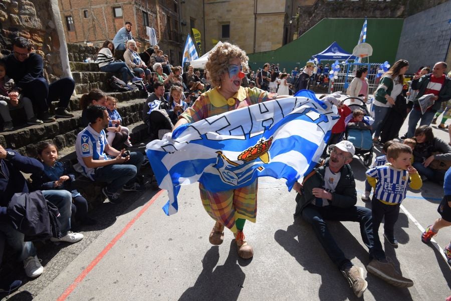 Niños y mayores se han acercado hasta la Trini para vivir la final de la Copa de la Reina 