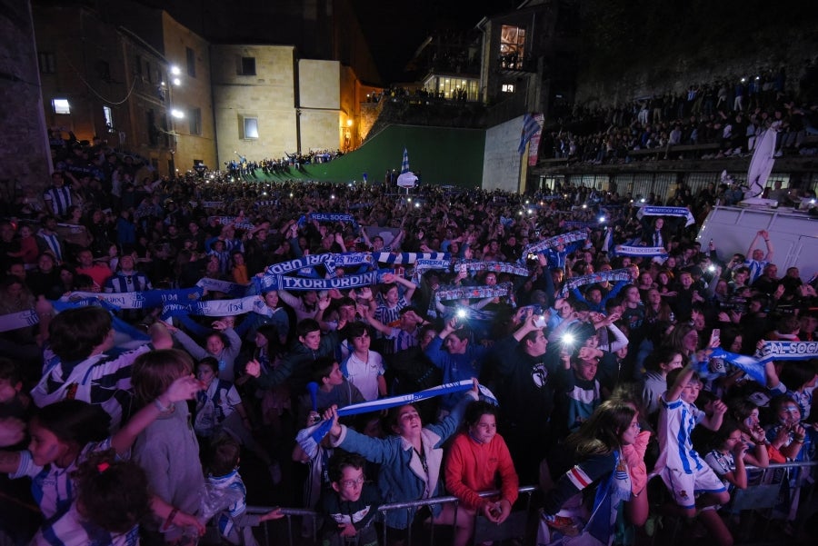 Niños y mayores se han acercado hasta la Trini para vivir la final de la Copa de la Reina 