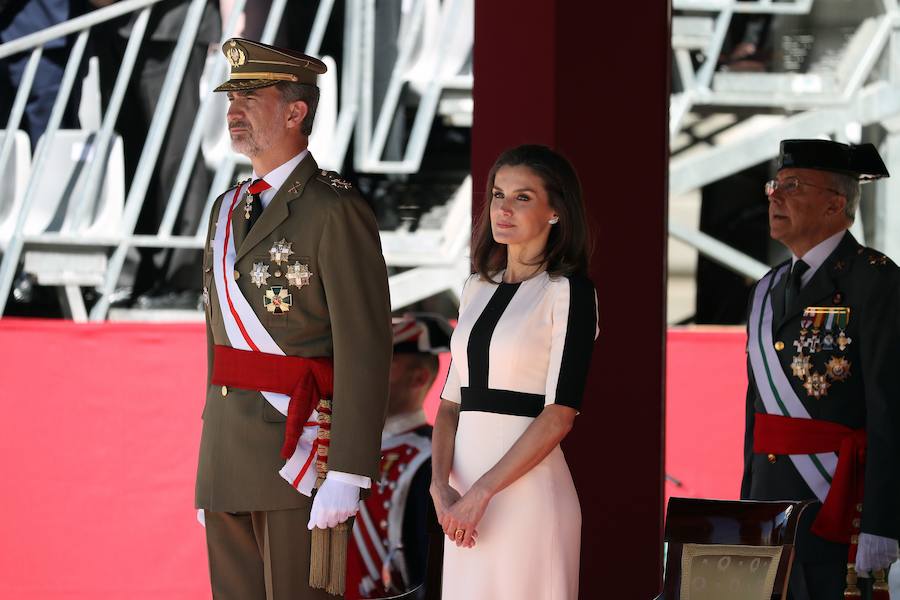 Los Reyes de España presiden en el Palacio de Oriente, en Madrid, los actos conmemorativos del 175 aniversario de la Guardia Civil.