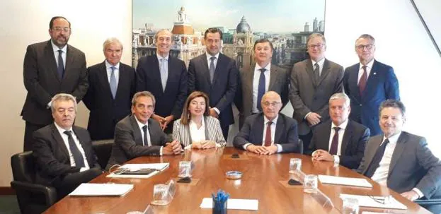 Los miembros del Consejo Consultivo del SabadellGuipuzcoano, que se reunió ayer en Donostia.