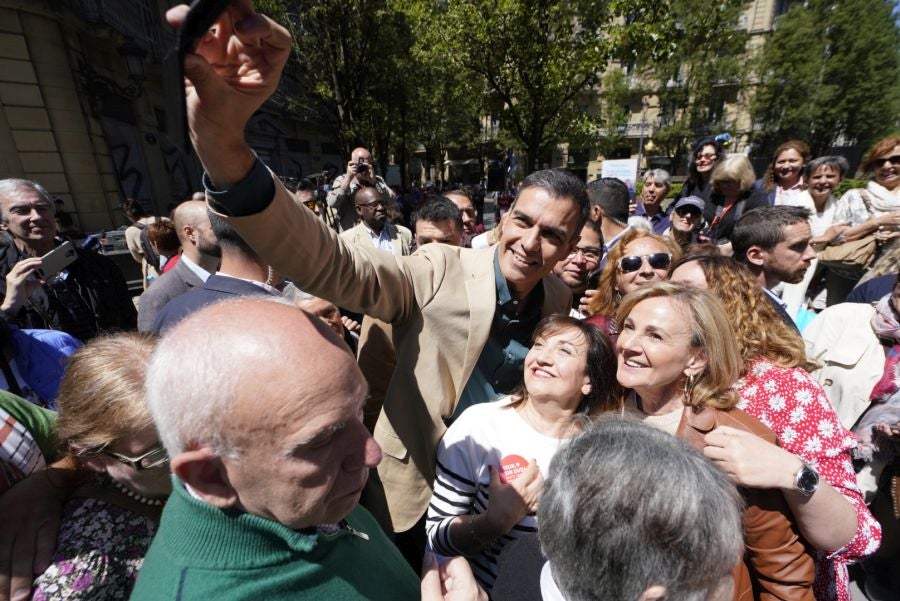 Sánchez ha participado en un acto electoral en San Sebastián junto con los candidatos a diputado general de Gipuzkoa, Denis Itxaso, y a la Alcaldía de la capital guipuzcoana, Ernesto Gasco,