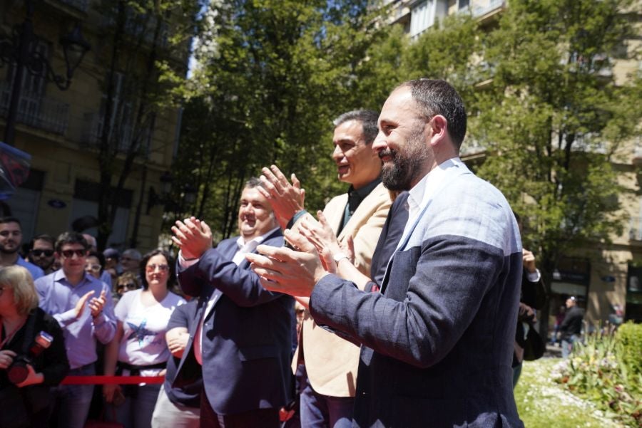 Sánchez ha participado en un acto electoral en San Sebastián junto con los candidatos a diputado general de Gipuzkoa, Denis Itxaso, y a la Alcaldía de la capital guipuzcoana, Ernesto Gasco,
