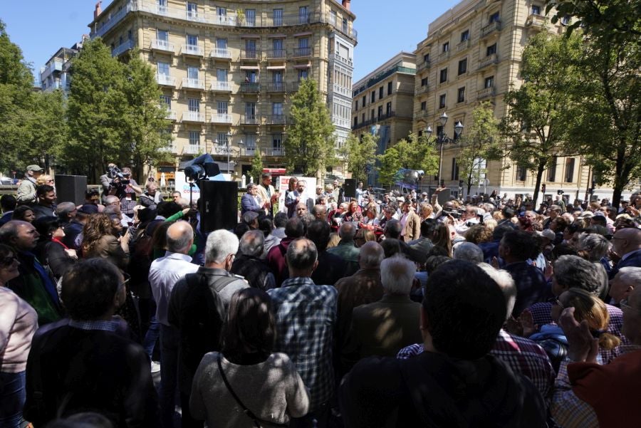 Sánchez ha participado en un acto electoral en San Sebastián junto con los candidatos a diputado general de Gipuzkoa, Denis Itxaso, y a la Alcaldía de la capital guipuzcoana, Ernesto Gasco,