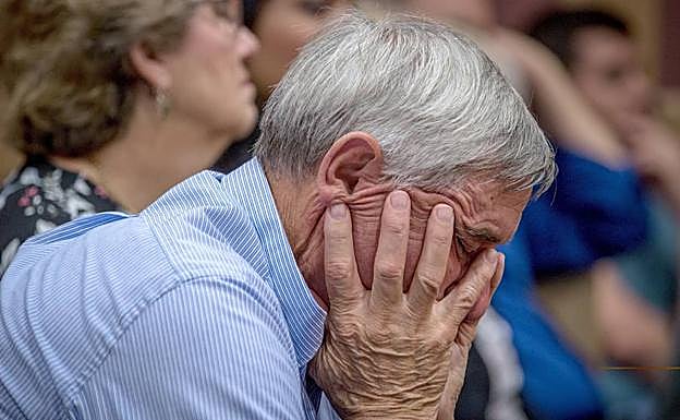 Candido Ibar, padre de Pablo, durante el juicio. 