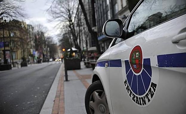 Roba durante tres meses en un comercio de Irun productos por valor de 2.500 euros