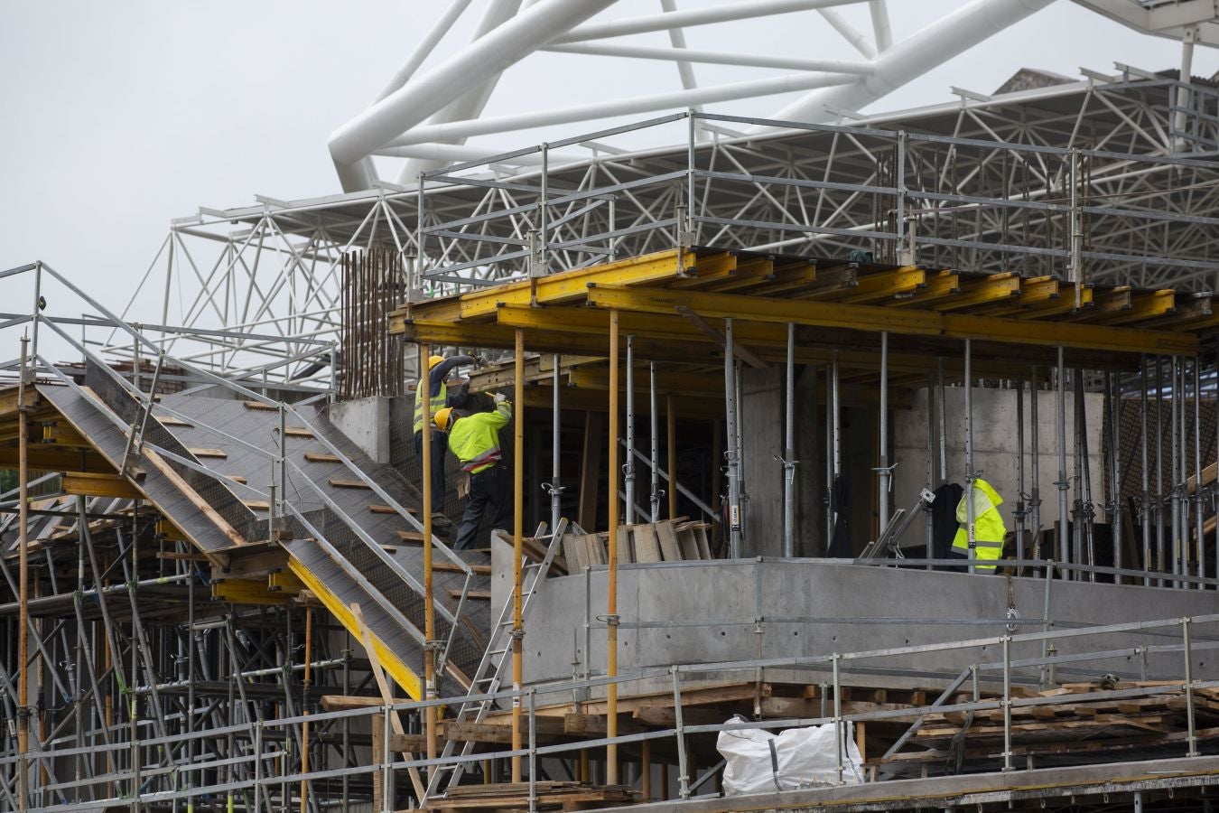 Fotos: Sin fútbol, las obras de Anoeta aceleran