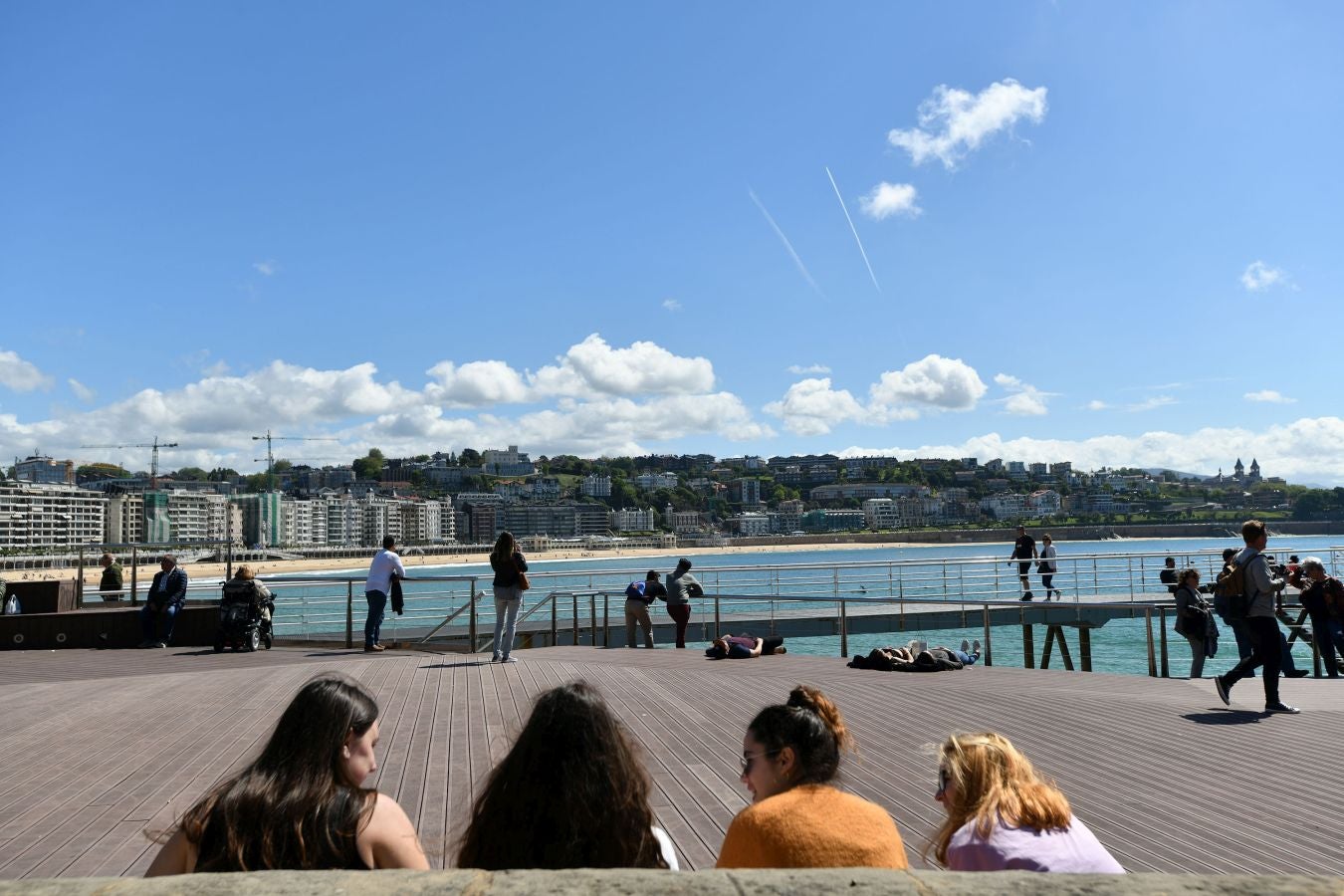 El sol luce en San Sebastián tras varias jornadas de lluvia