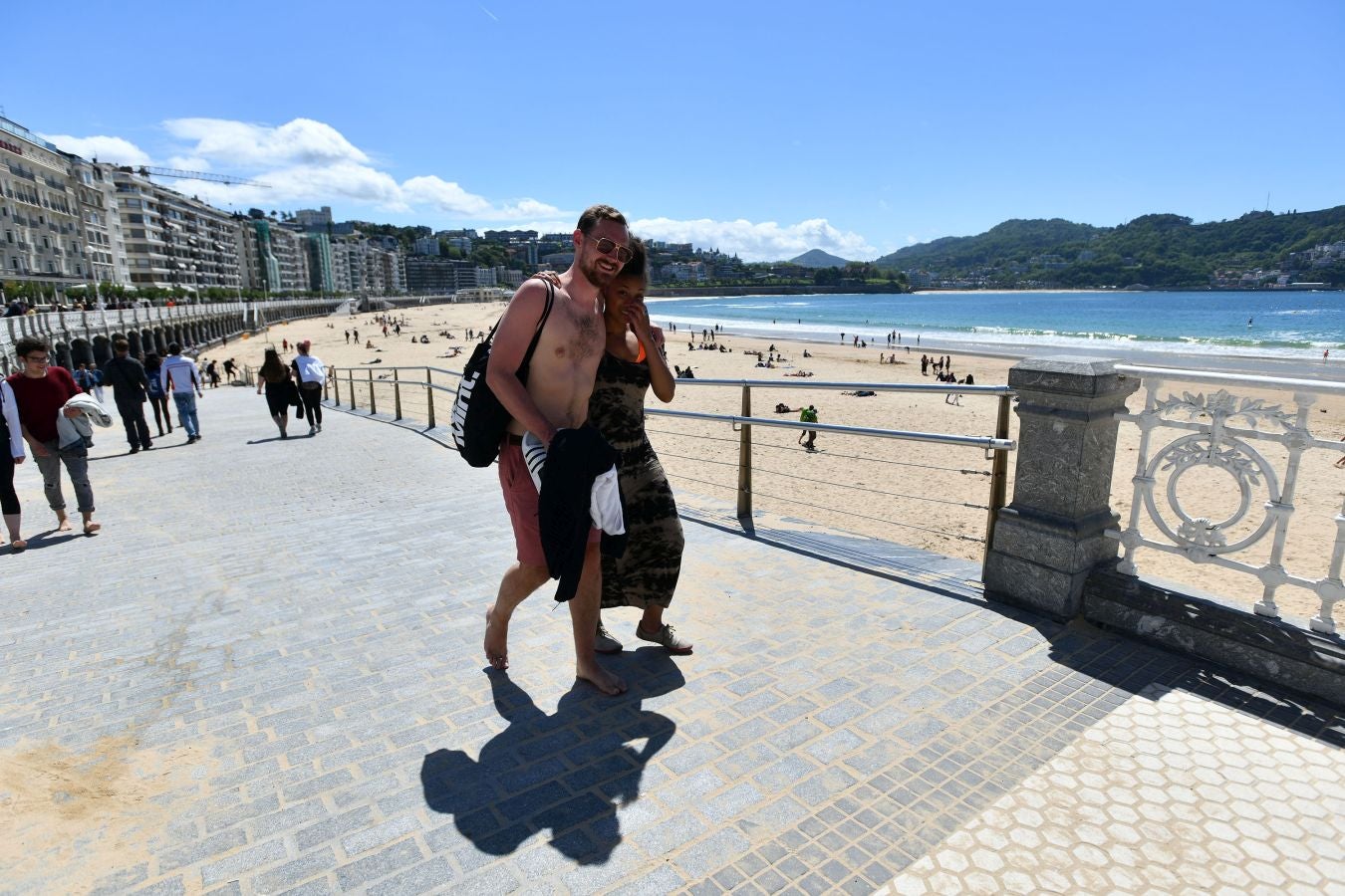El sol luce en San Sebastián tras varias jornadas de lluvia