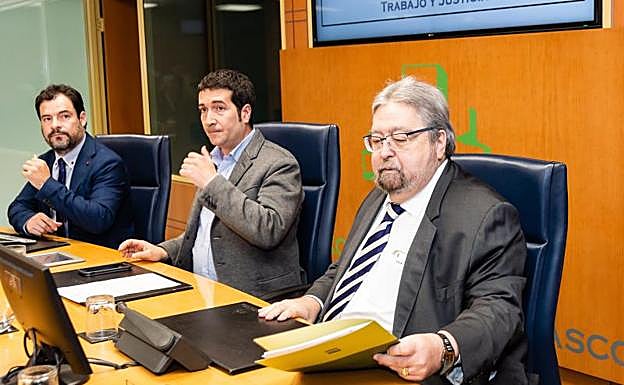 El Ararteko, Manuel Lezertua, en la Comisión de Trabajo y Justicia del Parlamento Vasco 