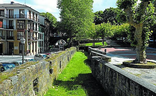 La plazoleta y más. Además de la plaza, el proyecto incluirá el túnel que se aprecia al fondo. 