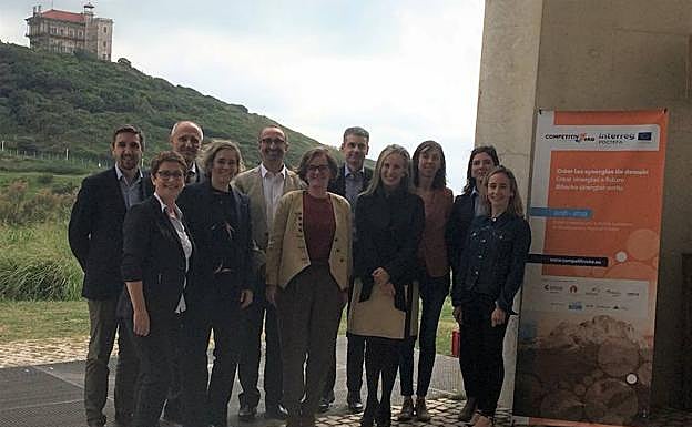 Representantes de la Cámara de Bayona Pays Basque, la Cámara de Gipuzkoa, Orkestra y Sodena en el encuentro que mantuvieron el pasado 14 de mayo en Biarritz. 