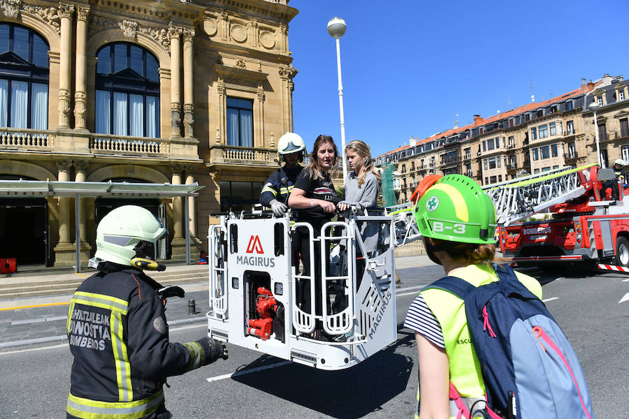 Fotos: Simulacro de incendio en el Teatro Victoria Eugenia