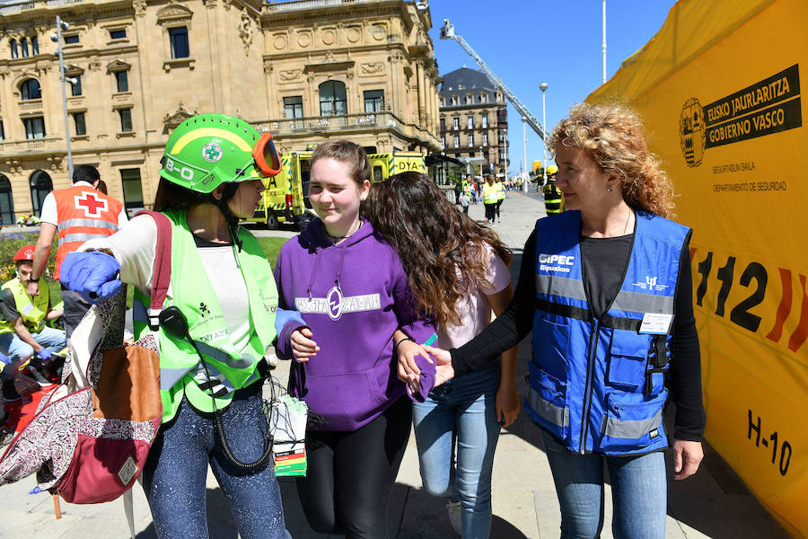 Fotos: Simulacro de incendio en el Teatro Victoria Eugenia