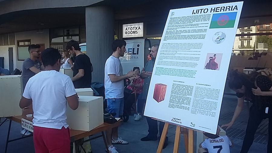 Este viernes ha comenzado una nueva edición del festial Olatu Talka que llena las calles de San Sebastián de actividades y eventos para todos los públicos