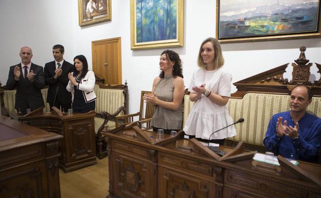 Gonzalo Carrion, segundo por la izquierda, en el pleno de este sábado.